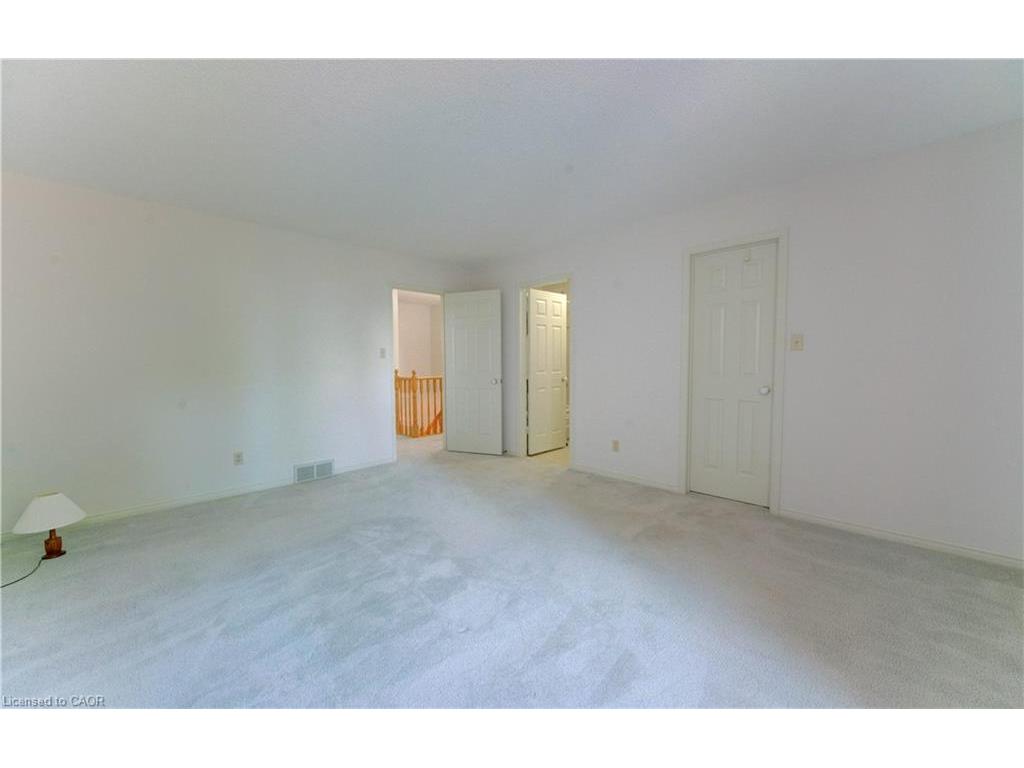 









523


Beechwood

Drive, 5,
Waterloo,




ON
N2T 2G7

