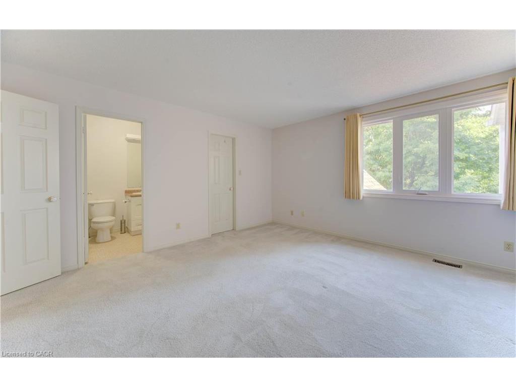 









523


Beechwood

Drive, 5,
Waterloo,




ON
N2T 2G7

