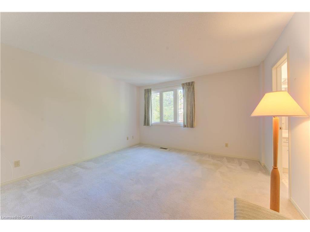 









523


Beechwood

Drive, 5,
Waterloo,




ON
N2T 2G7

