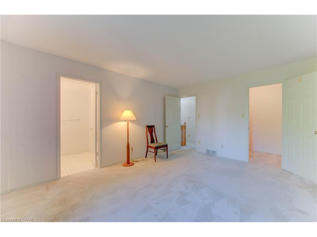 









523


Beechwood

Drive, 5,
Waterloo,




ON
N2T 2G7

