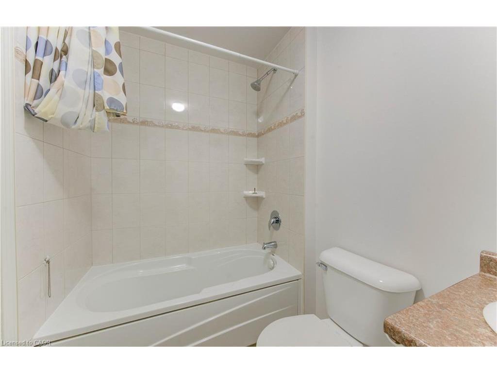 









523


Beechwood

Drive, 5,
Waterloo,




ON
N2T 2G7

