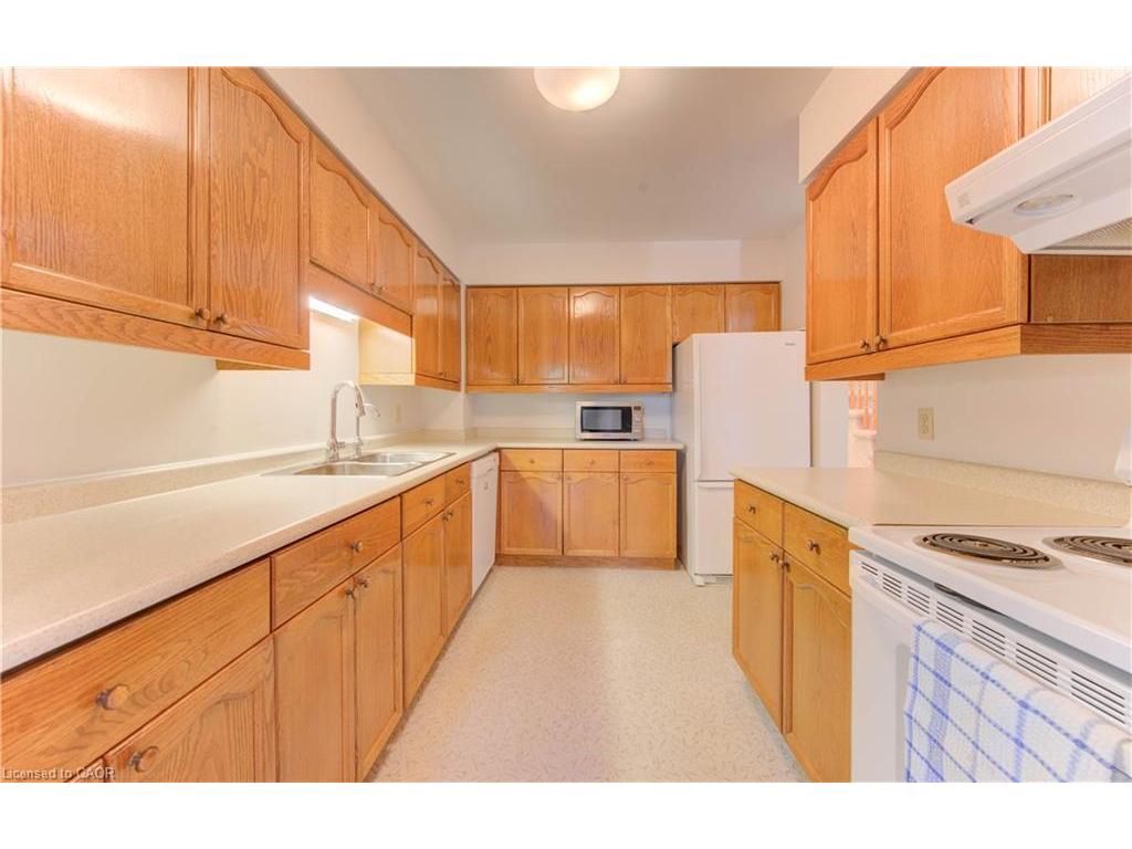 









523


Beechwood

Drive, 5,
Waterloo,




ON
N2T 2G7

