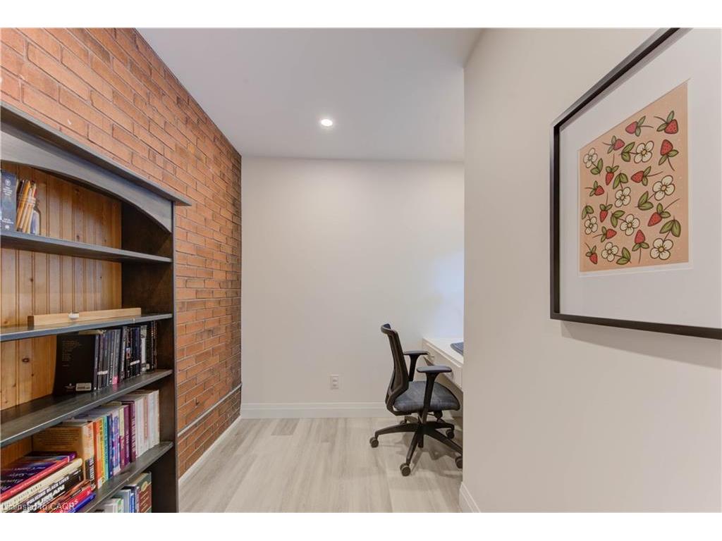 









88


Dekay

Street,
Kitchener,




ON
N2H 3T6

