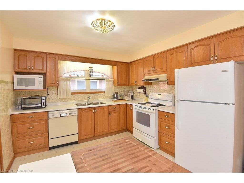 









122


Mount Albion

Road,
Hamilton,




ON
L8K 5S8

