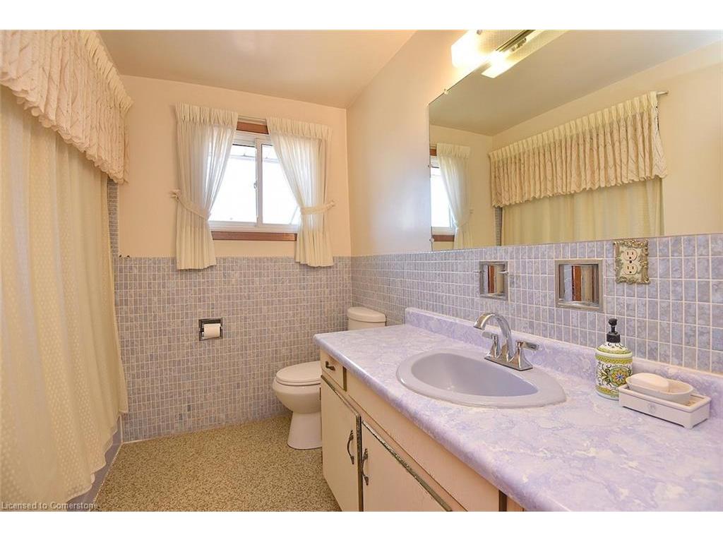 









122


Mount Albion

Road,
Hamilton,




ON
L8K 5S8

