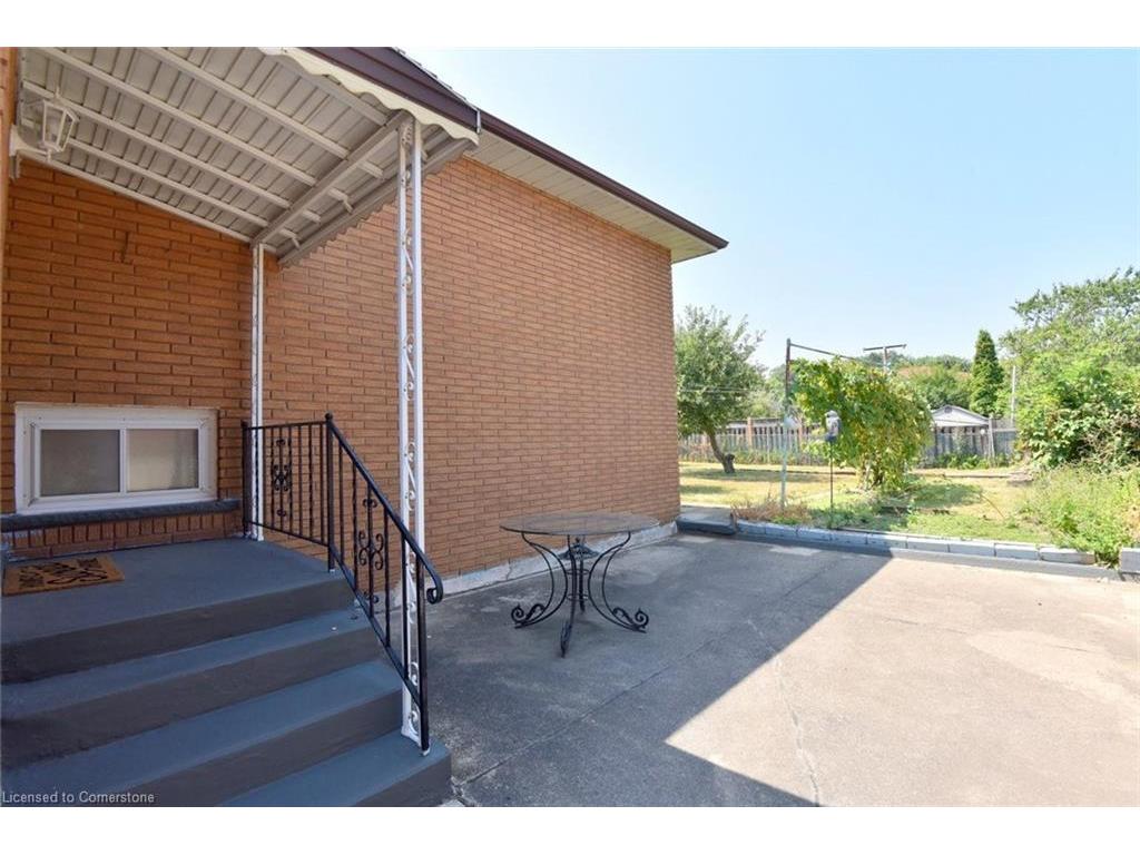 









122


Mount Albion

Road,
Hamilton,




ON
L8K 5S8

