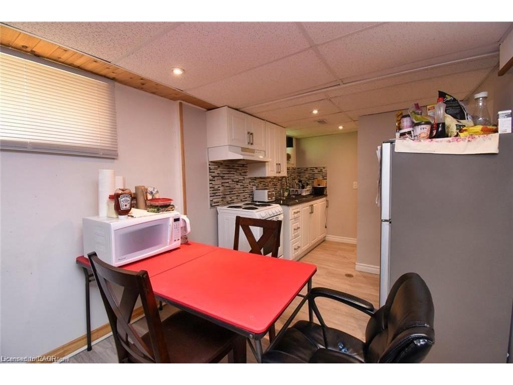 









205


Ivon

Avenue,
Hamilton,




ON
L8H 5S9

