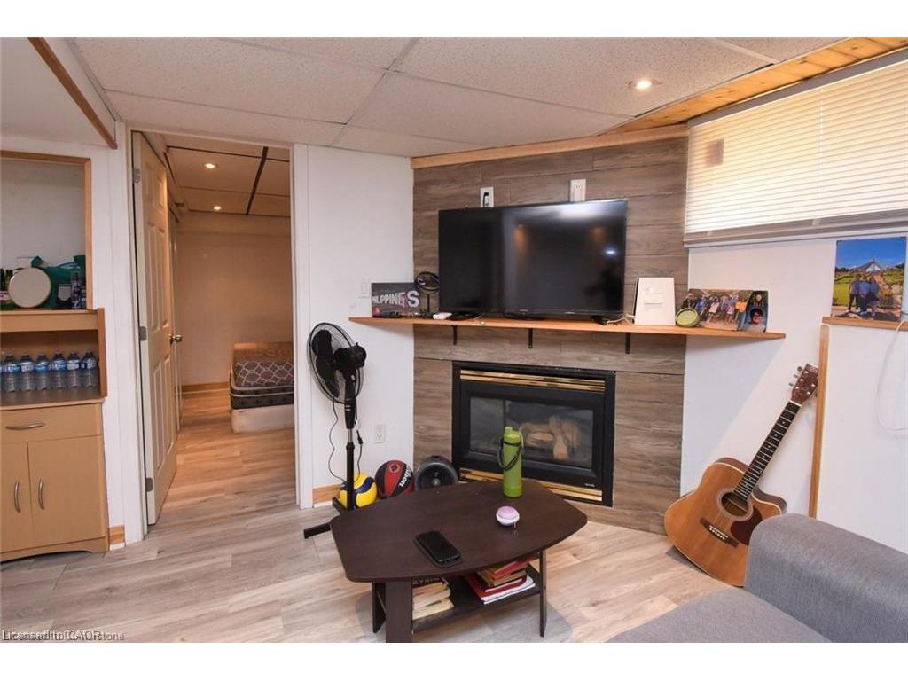 









205


Ivon

Avenue,
Hamilton,




ON
L8H 5S9

