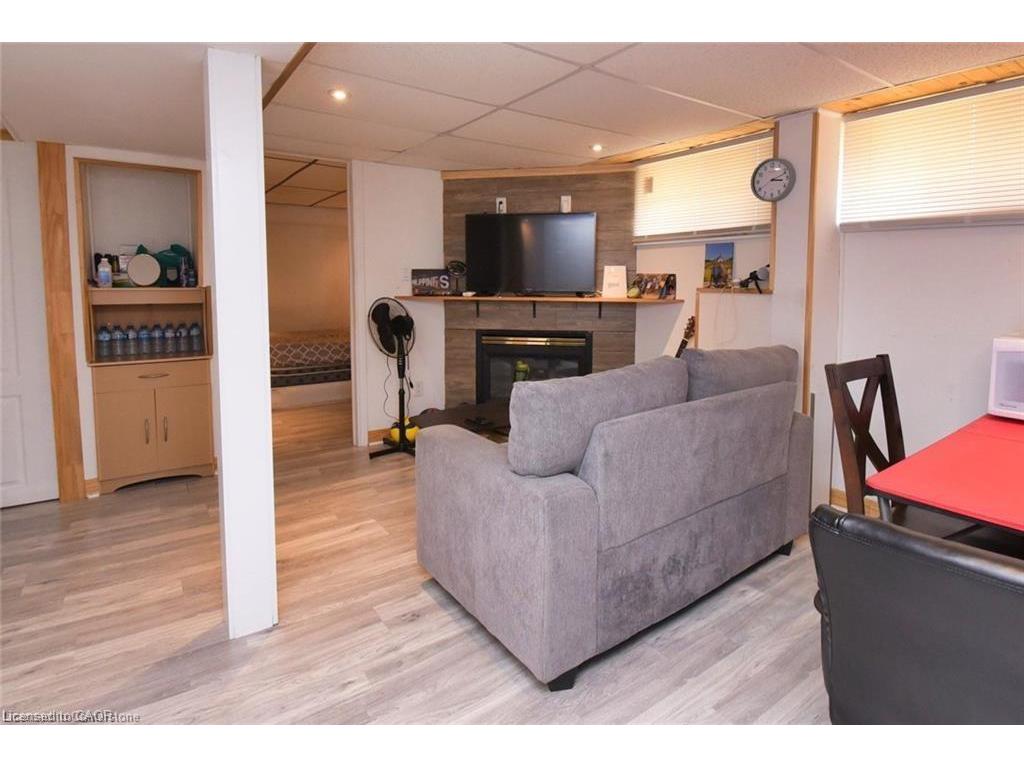 









205


Ivon

Avenue,
Hamilton,




ON
L8H 5S9

