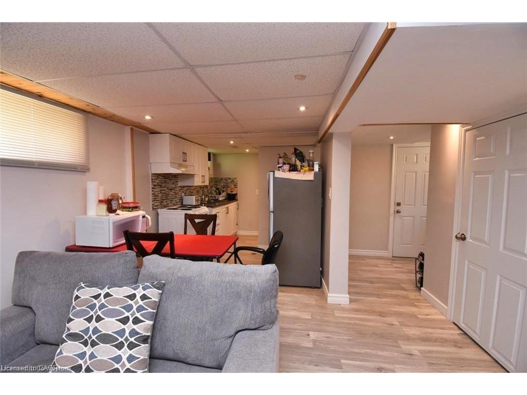 









205


Ivon

Avenue,
Hamilton,




ON
L8H 5S9

