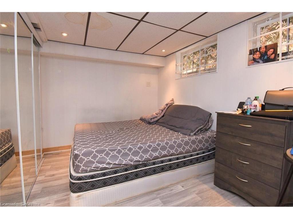 









205


Ivon

Avenue,
Hamilton,




ON
L8H 5S9

