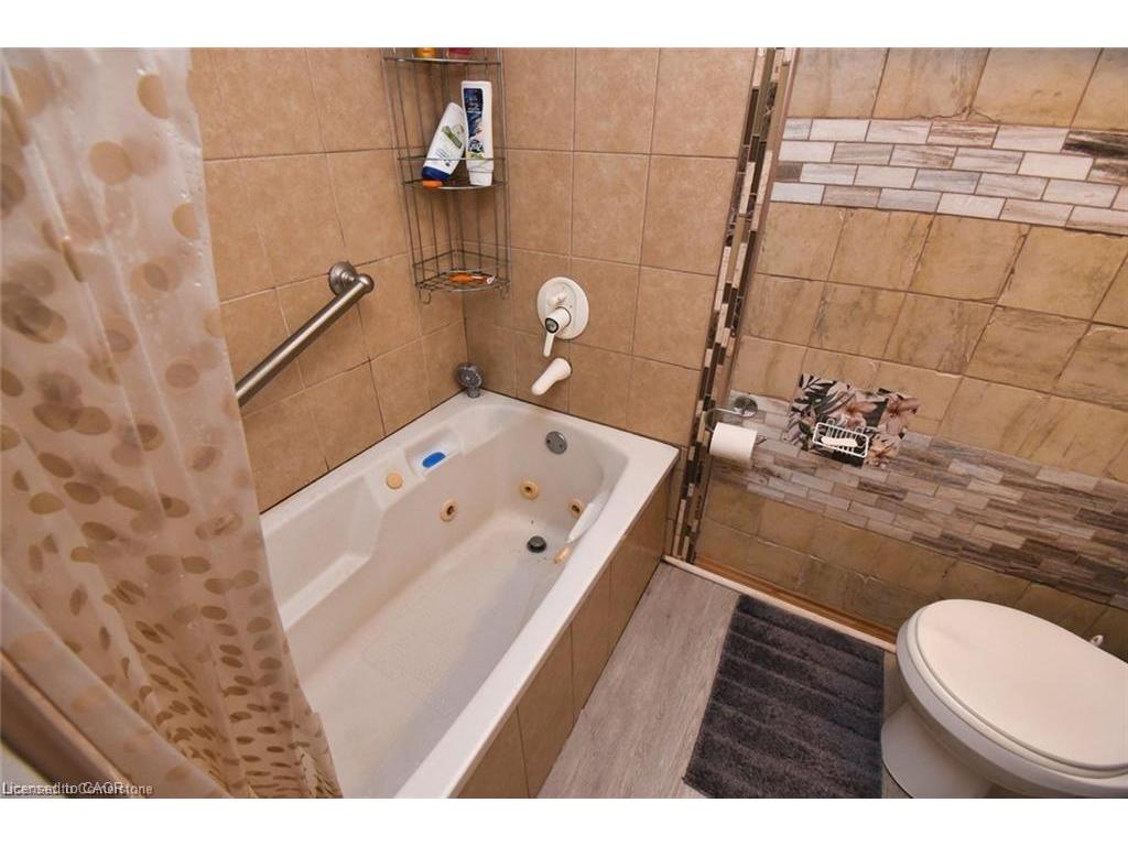 









205


Ivon

Avenue,
Hamilton,




ON
L8H 5S9

