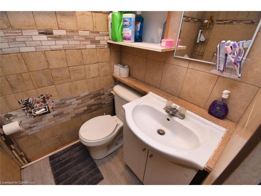 









205


Ivon

Avenue,
Hamilton,




ON
L8H 5S9

