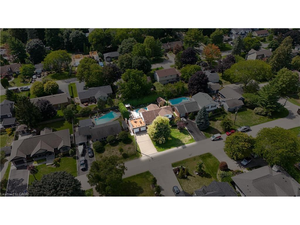 









912


Boothman

Avenue,
Burlington,




ON
L7T 1P4

