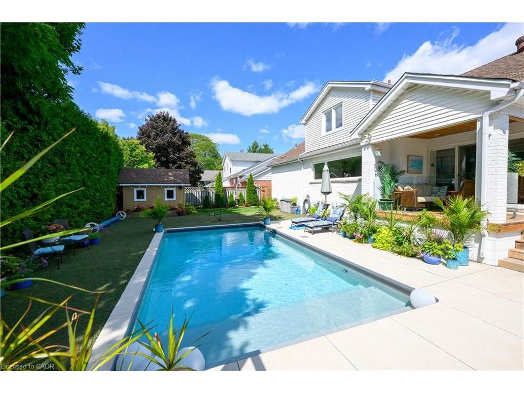 









912


Boothman

Avenue,
Burlington,




ON
L7T 1P4

