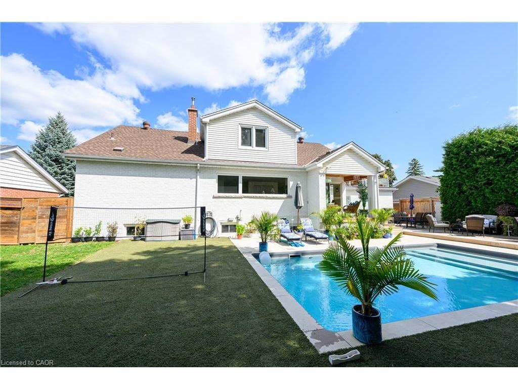 









912


Boothman

Avenue,
Burlington,




ON
L7T 1P4

