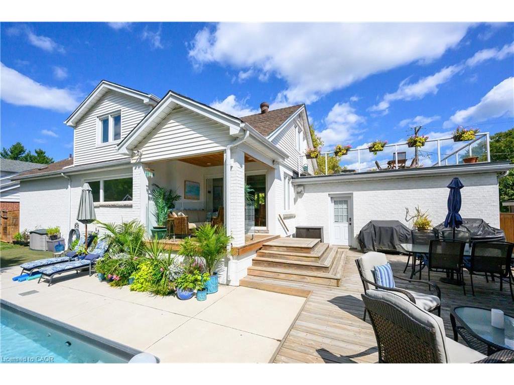 









912


Boothman

Avenue,
Burlington,




ON
L7T 1P4

