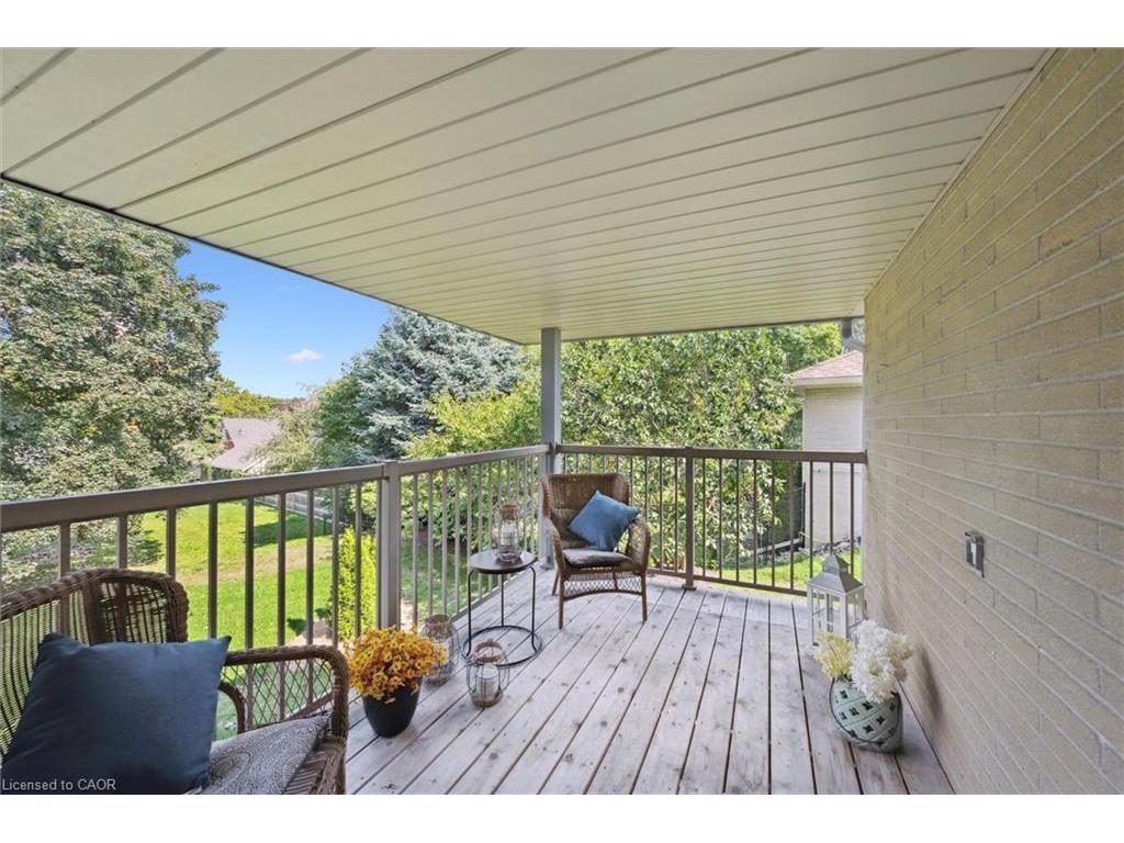 









272


Hartwood

Place,
Kitchener,




ON
N2H 6B5

