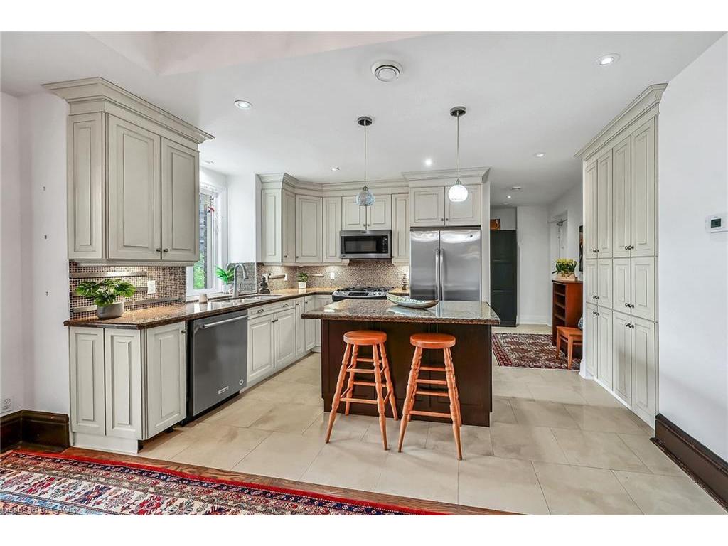 









86


Herkimer

Street, PH41,
Hamilton,




ON
L8P 2G7

