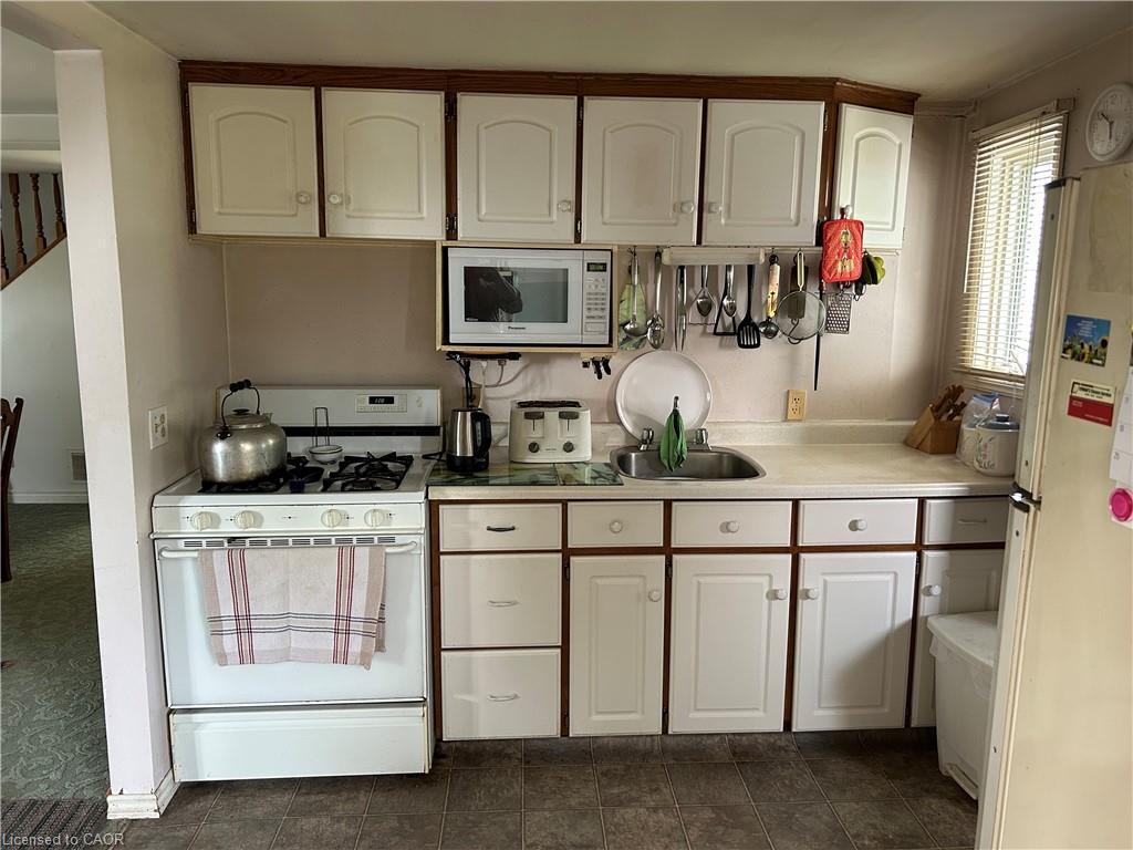 









2431


Lakeshore

Road,
Dunnville,




ON
N1A 2W8

