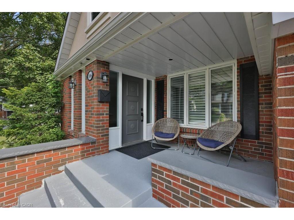 









886


Whitney

Drive,
Mississauga,




ON
L4Y 1E7

