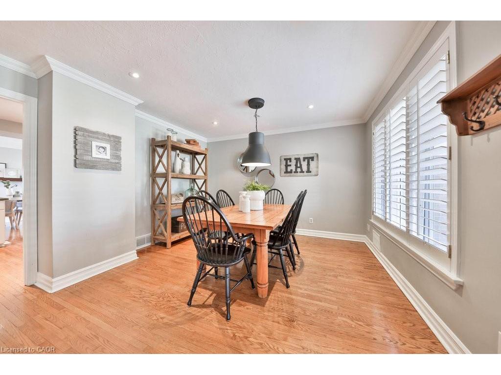 









886


Whitney

Drive,
Mississauga,




ON
L4Y 1E7


