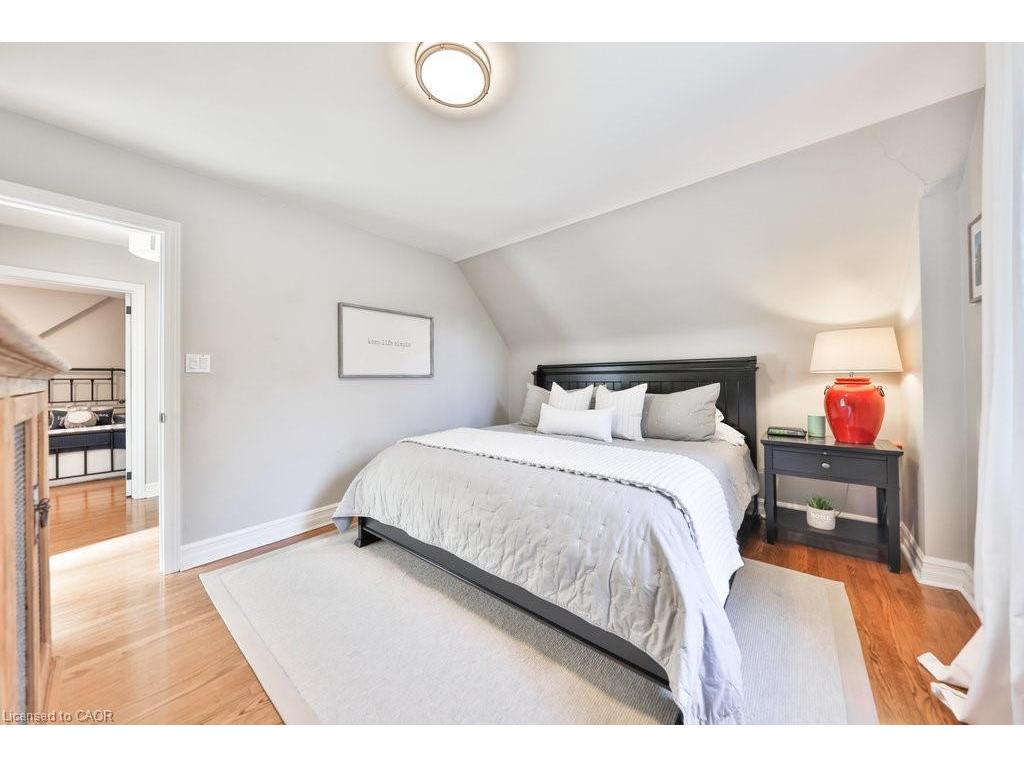 









886


Whitney

Drive,
Mississauga,




ON
L4Y 1E7

