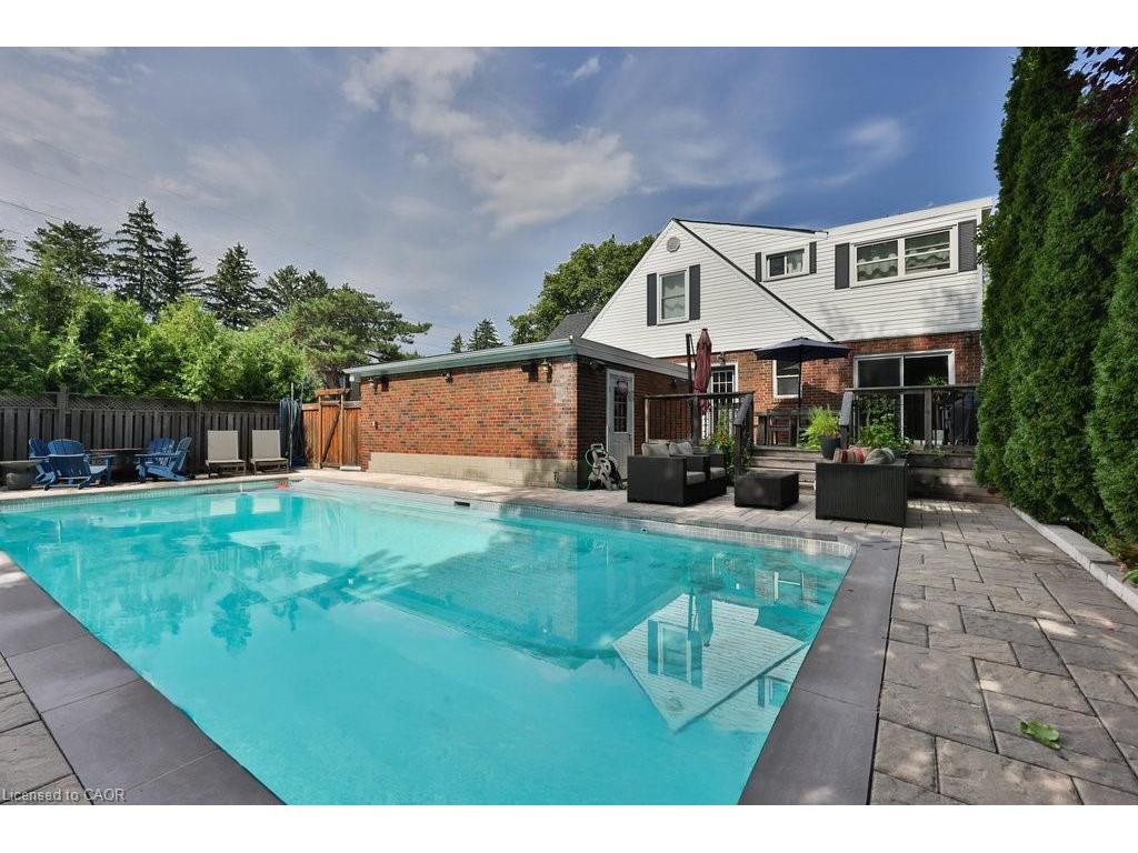 









886


Whitney

Drive,
Mississauga,




ON
L4Y 1E7

