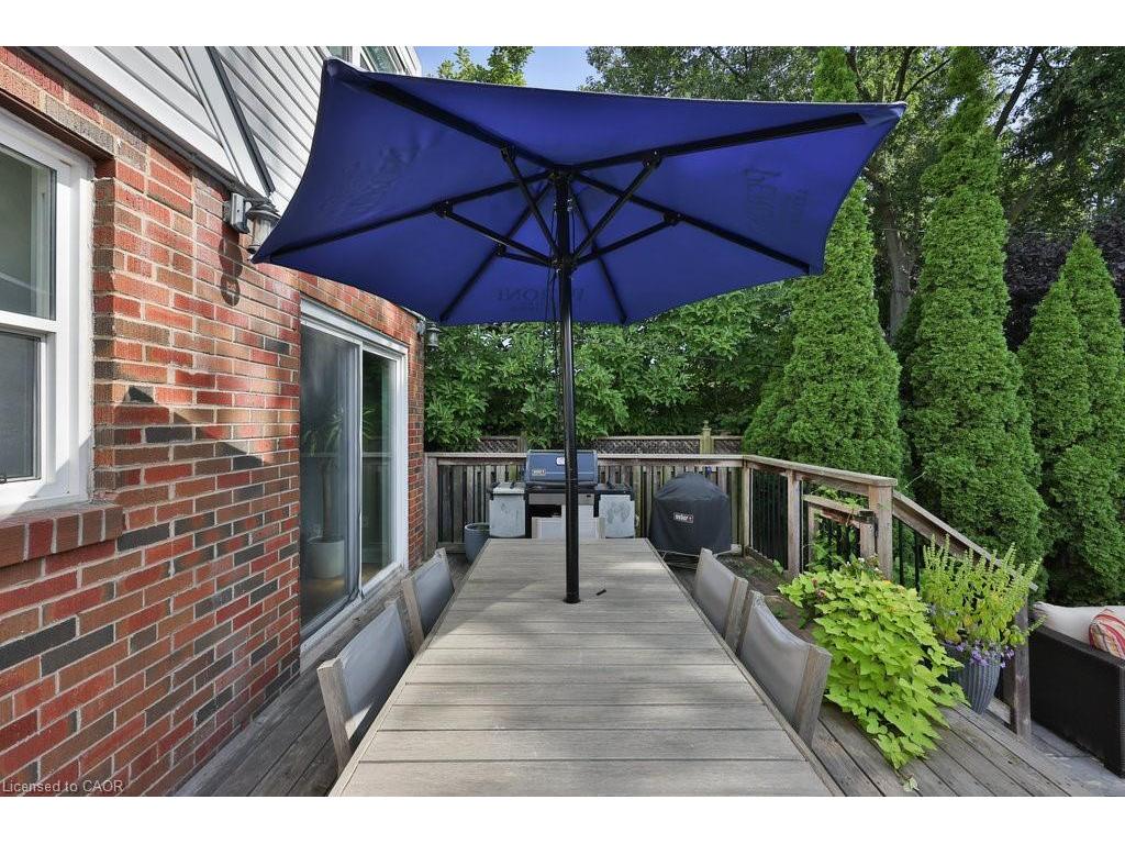 









886


Whitney

Drive,
Mississauga,




ON
L4Y 1E7

