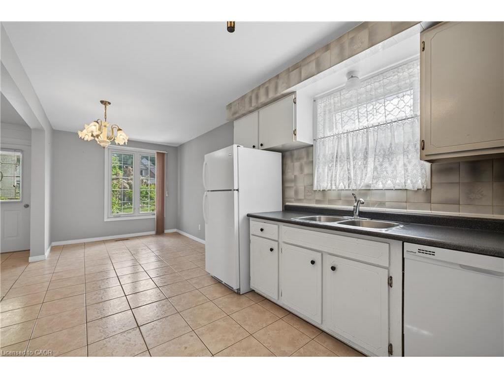 









233


High

Street,
London,




ON
N6C 4K9

