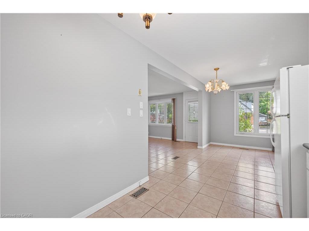 









233


High

Street,
London,




ON
N6C 4K9

