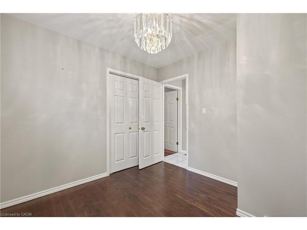









233


High

Street,
London,




ON
N6C 4K9

