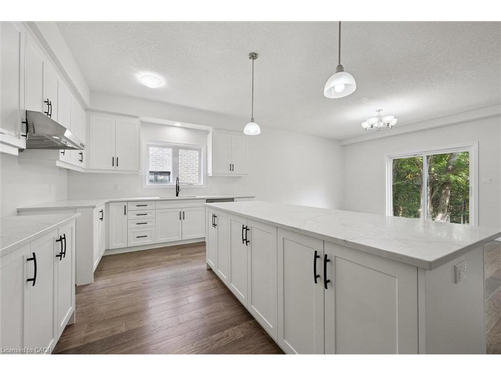 









252


Otterbein

Road,
Kitchener,




ON
N2B 0A7

