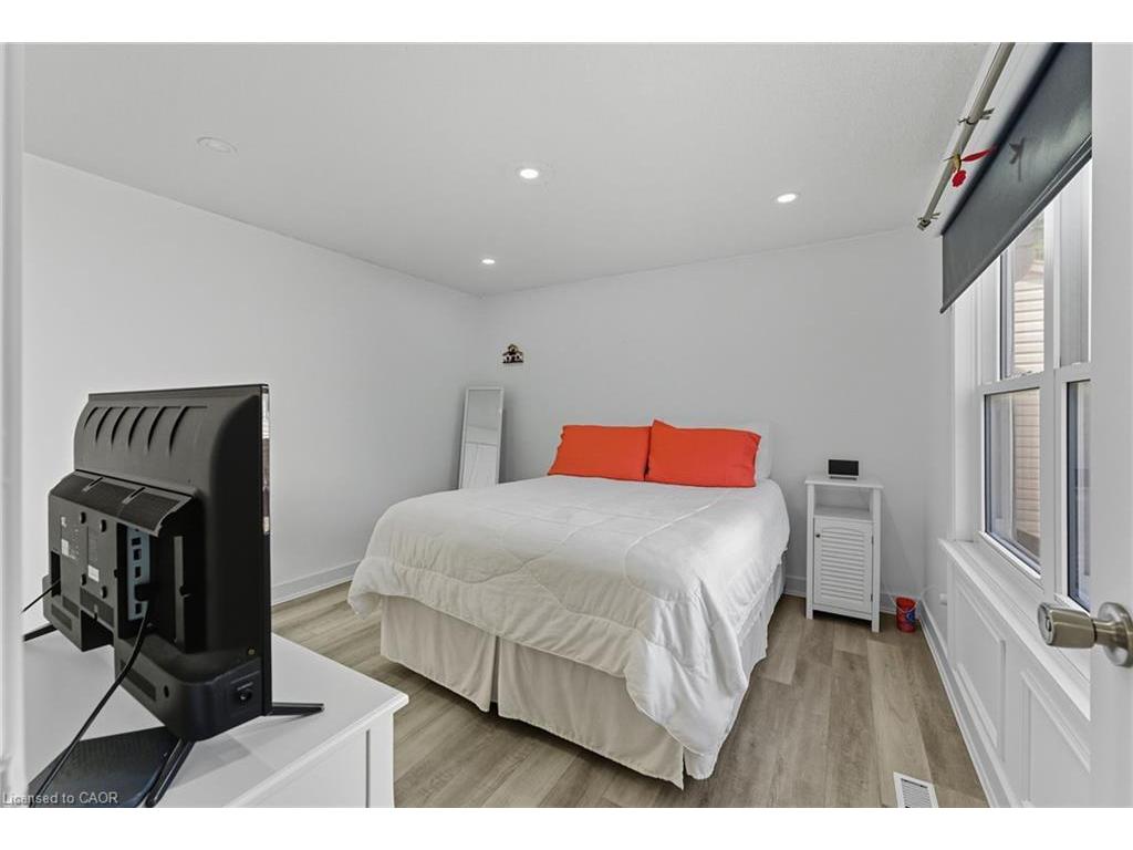









1300


Upper Ottawa

Street, 6,
Hamilton,




ON
L8W 1M8

