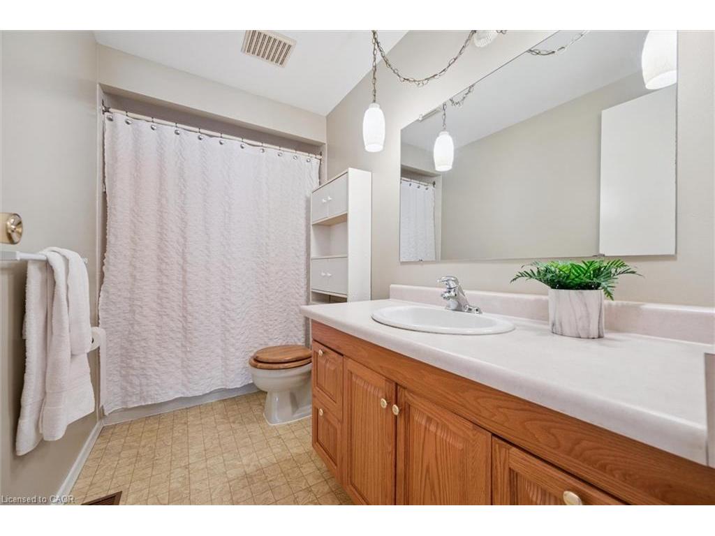 









15


Jodi

Place,
Guelph,




ON
N1H 7R1

