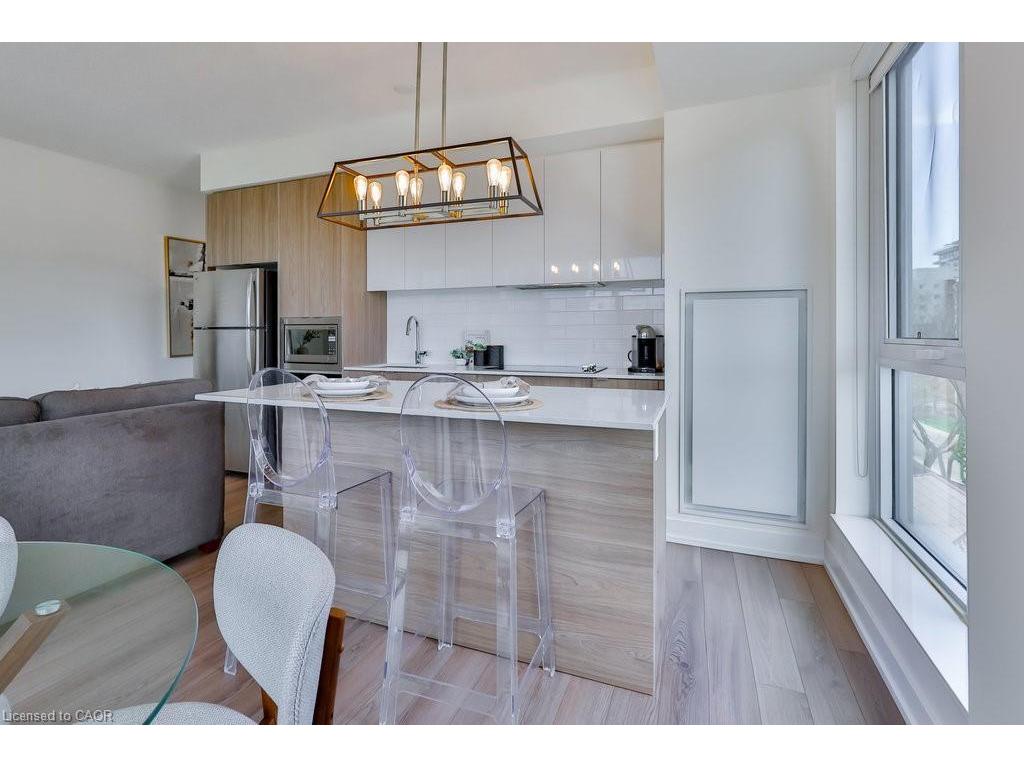 









8


Ann

Street, 401,
Mississauga,




ON
L5G 3E6

