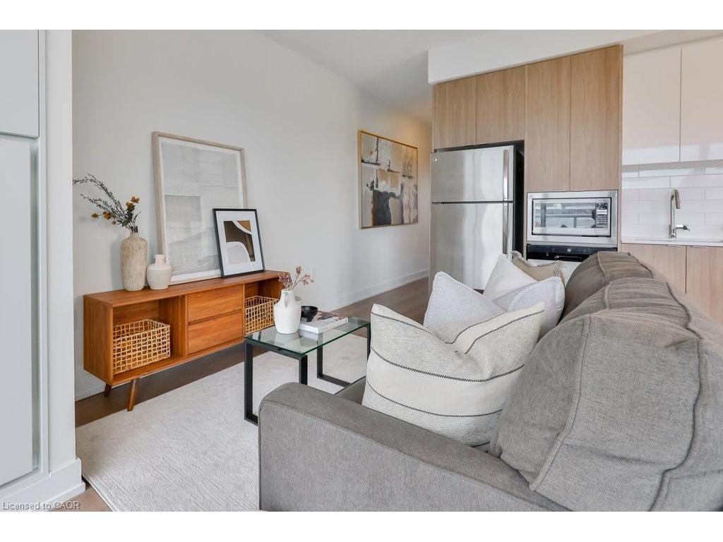 









8


Ann

Street, 401,
Mississauga,




ON
L5G 3E6

