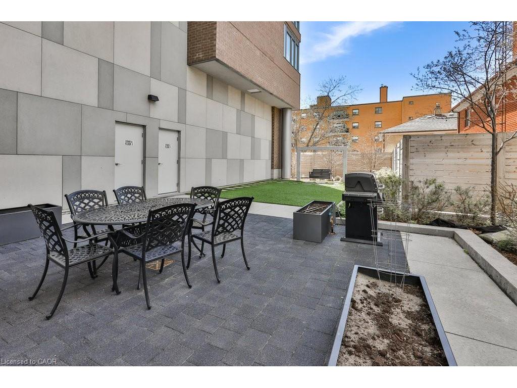 









8


Ann

Street, 401,
Mississauga,




ON
L5G 3E6

