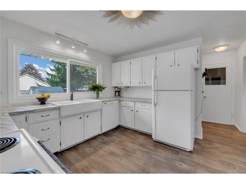 









325


Brookfield

Boulevard,
Dunnville,




ON
N1A 1L7

