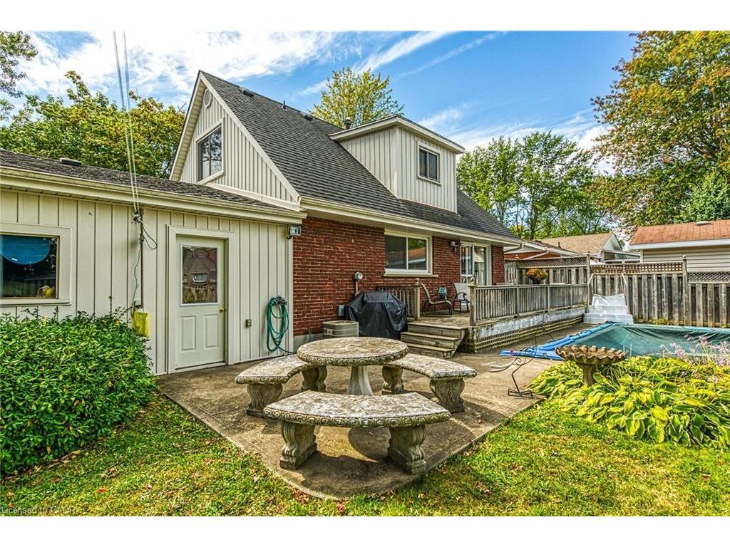 









325


Brookfield

Boulevard,
Dunnville,




ON
N1A 1L7

