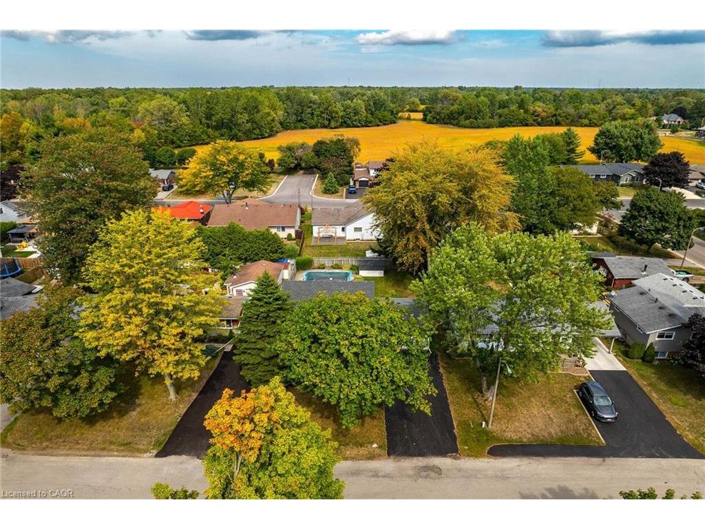 









325


Brookfield

Boulevard,
Dunnville,




ON
N1A 1L7

