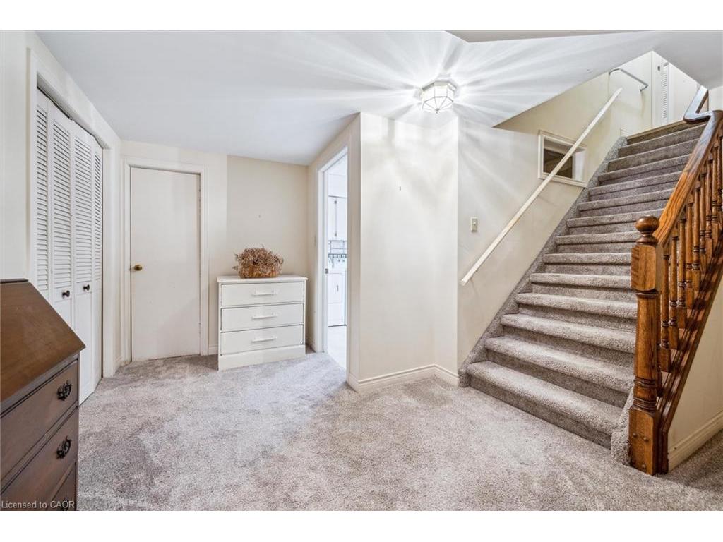 









29


Lynwood

Place,
Guelph,




ON
N1G 2V9

