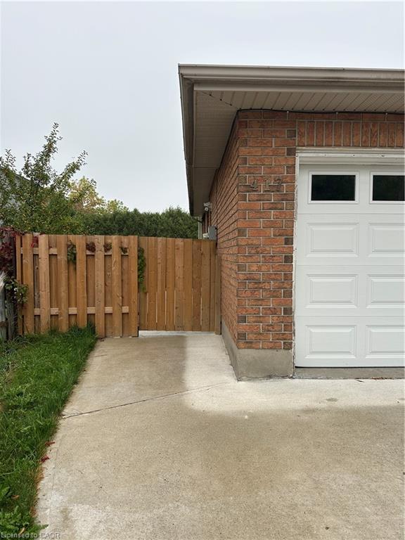 









417


Bankside

Crescent, LOWER/MAIN,
Kitchener,




ON
N2N 3E5


