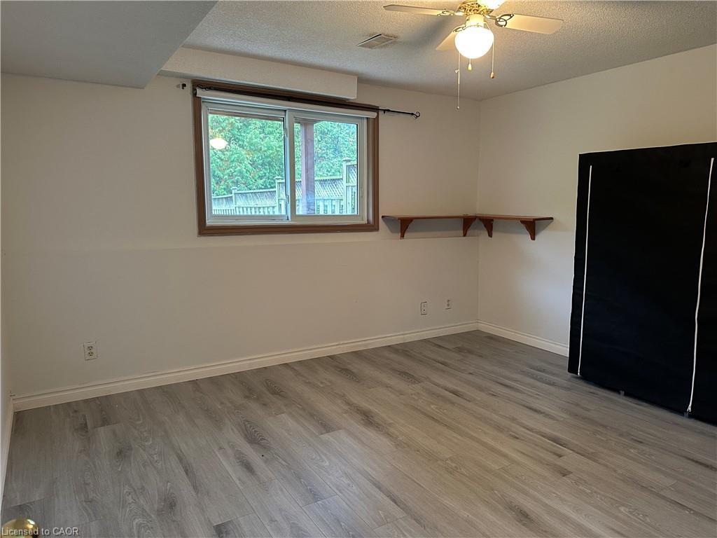 









417


Bankside

Crescent, LOWER/MAIN,
Kitchener,




ON
N2N 3E5

