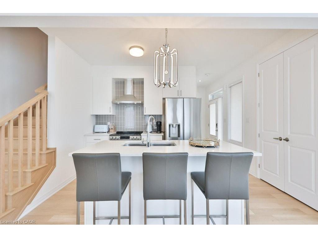 









9


Crown

Gate,
Oakville,




ON
L6M 0W8

