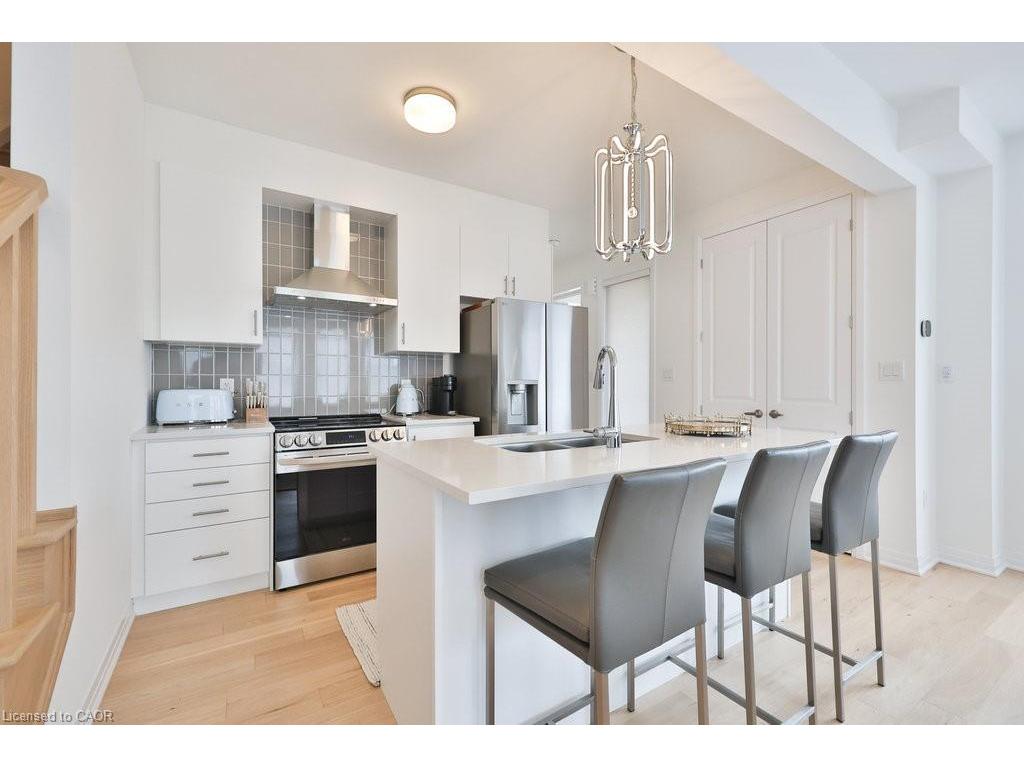 









9


Crown

Gate,
Oakville,




ON
L6M 0W8

