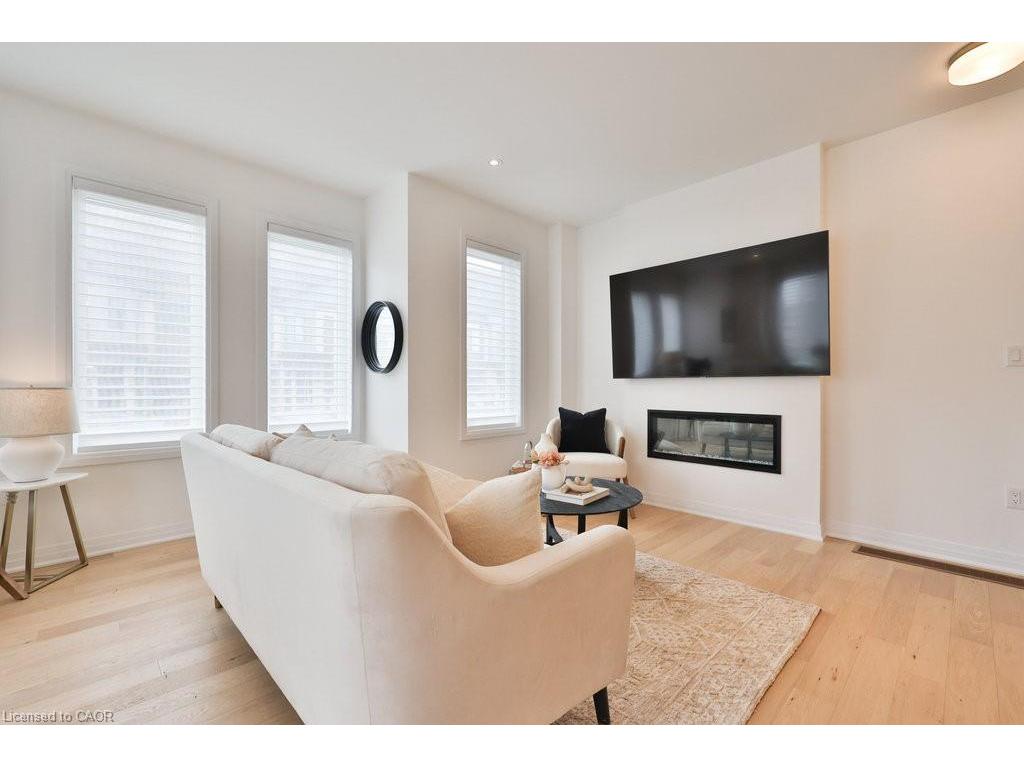 









9


Crown

Gate,
Oakville,




ON
L6M 0W8

