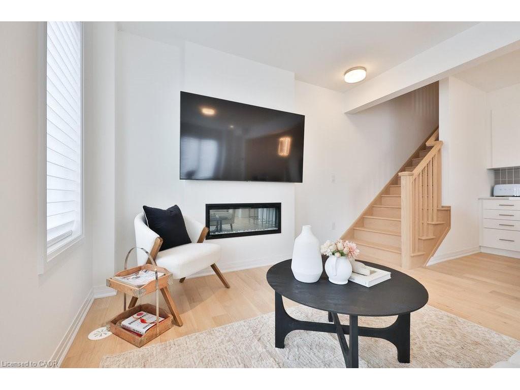 









9


Crown

Gate,
Oakville,




ON
L6M 0W8

