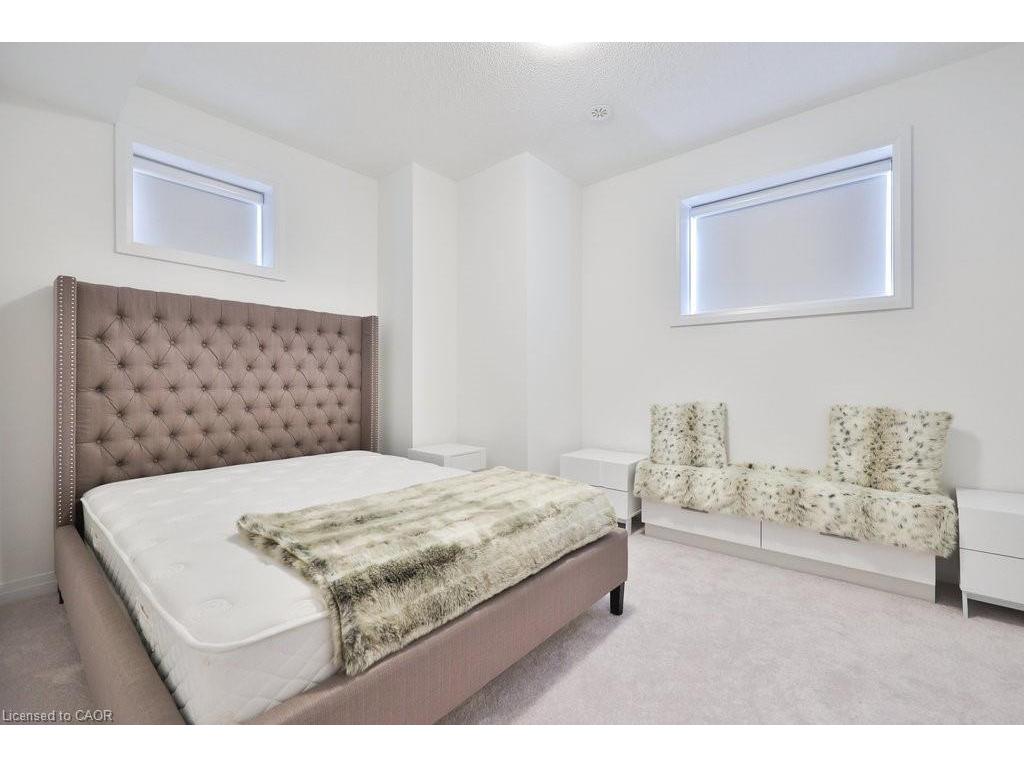 









9


Crown

Gate,
Oakville,




ON
L6M 0W8

