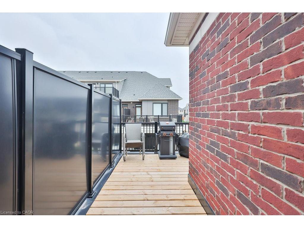 









9


Crown

Gate,
Oakville,




ON
L6M 0W8

